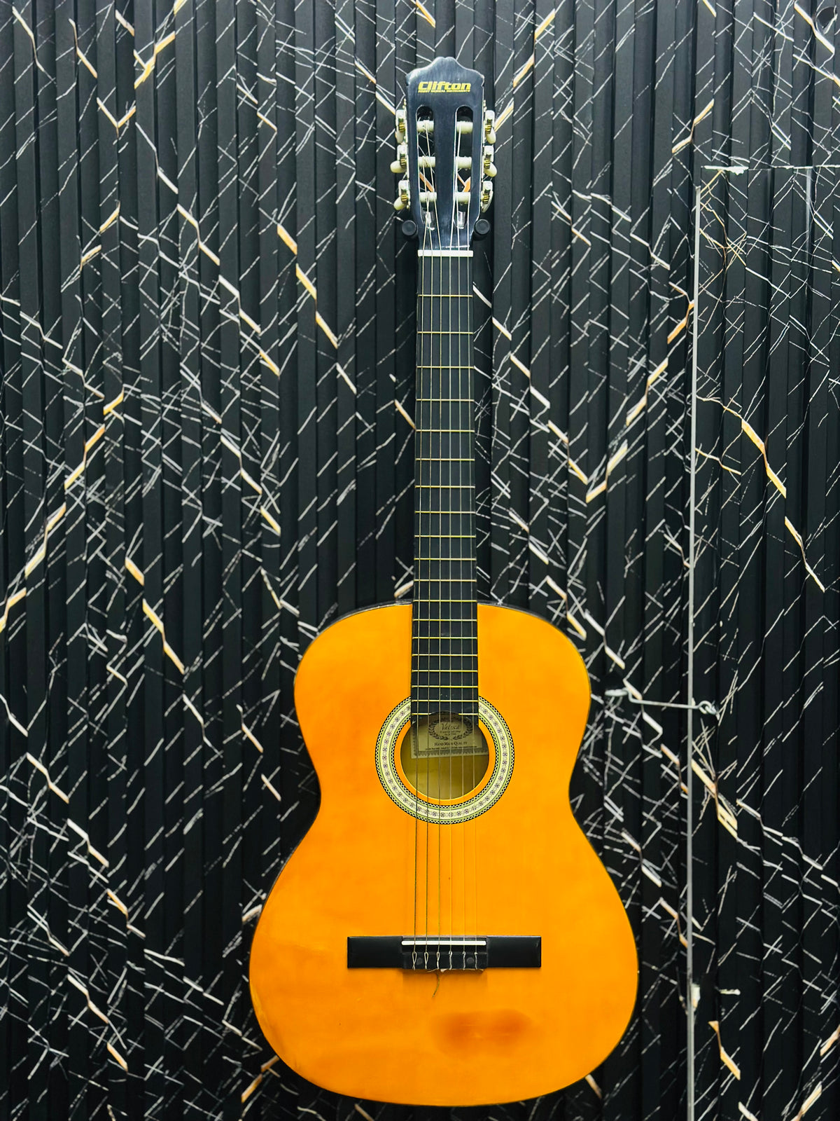 ✨Guitar Classic Clifton✨
